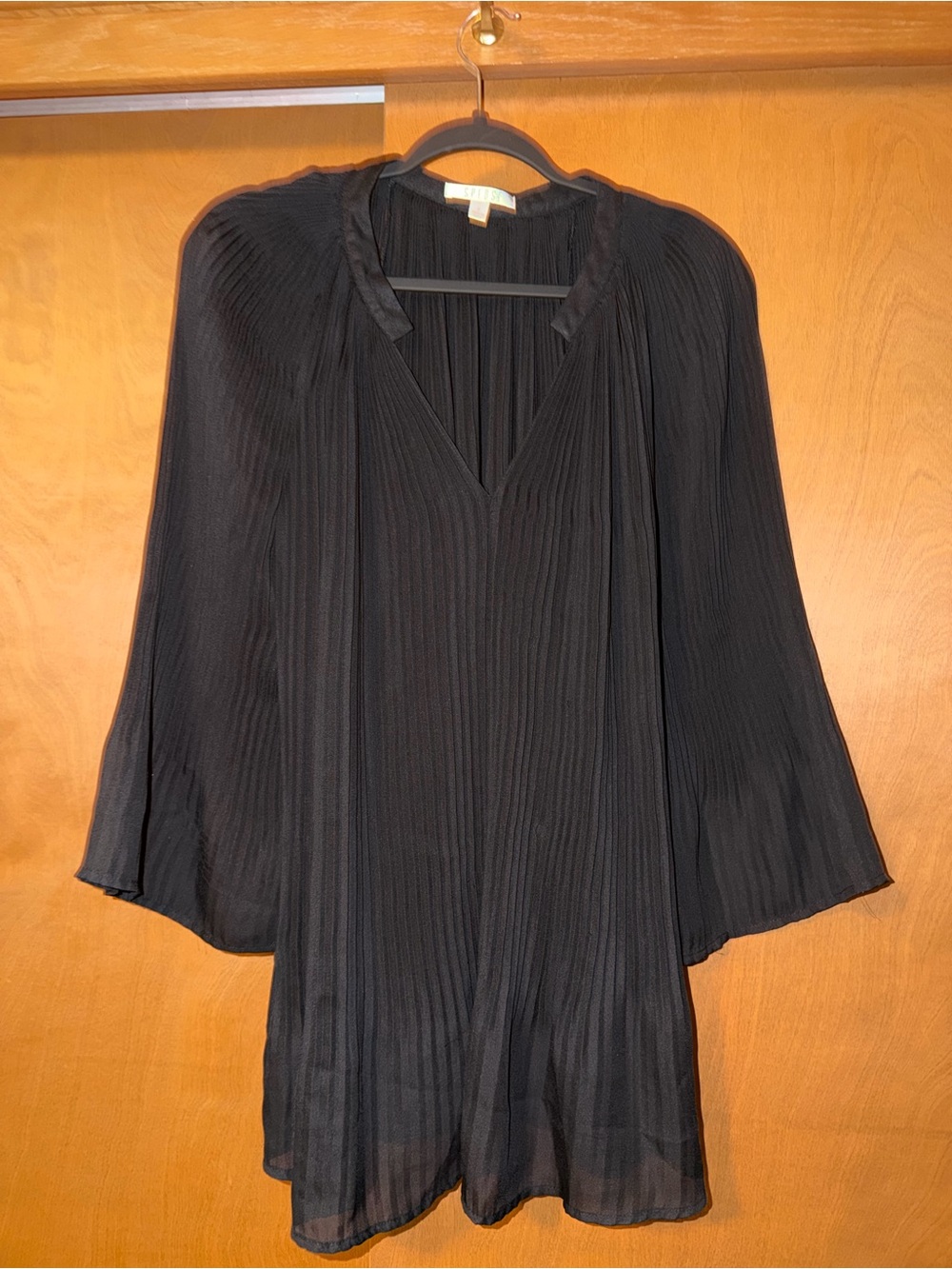 Spense Black Pleated V-Neck Tunic Blouse